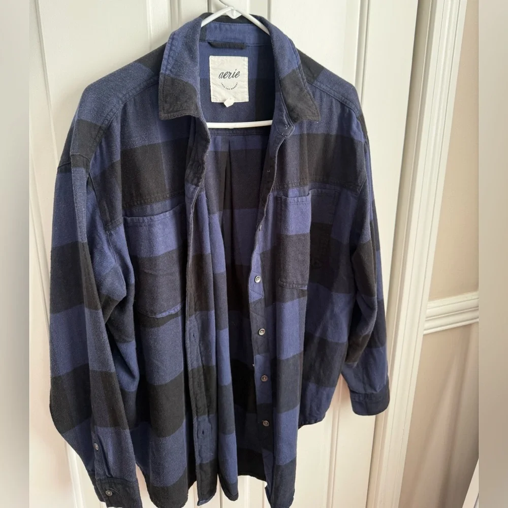 AE Women’s Blue and Black Flannel - Picture 5 of 7